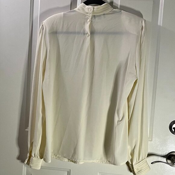Vintage Helene St. Marie Ivory Blouse SZ 16 Button Back Gathered Collar & Cuffs - Picture 3 of 5